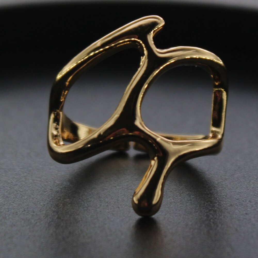 125252-US 8.5 Gold Knuckle Ring.